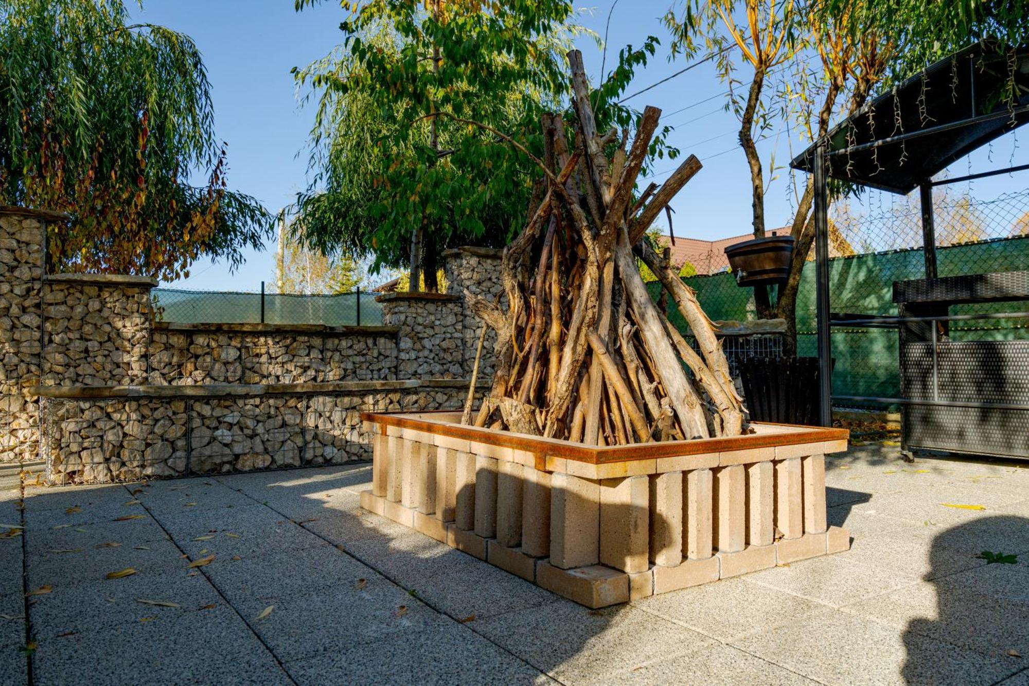 Casa Augsburg Ξενοδοχείο Băneşti Εξωτερικό φωτογραφία
